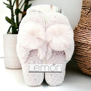 Women's soft slip on slippers by lemon size 9.5 nwt